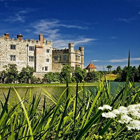 Leeds Castle Maiden'S Tower Bed and Breakfast Maidstone Eksteriør billede