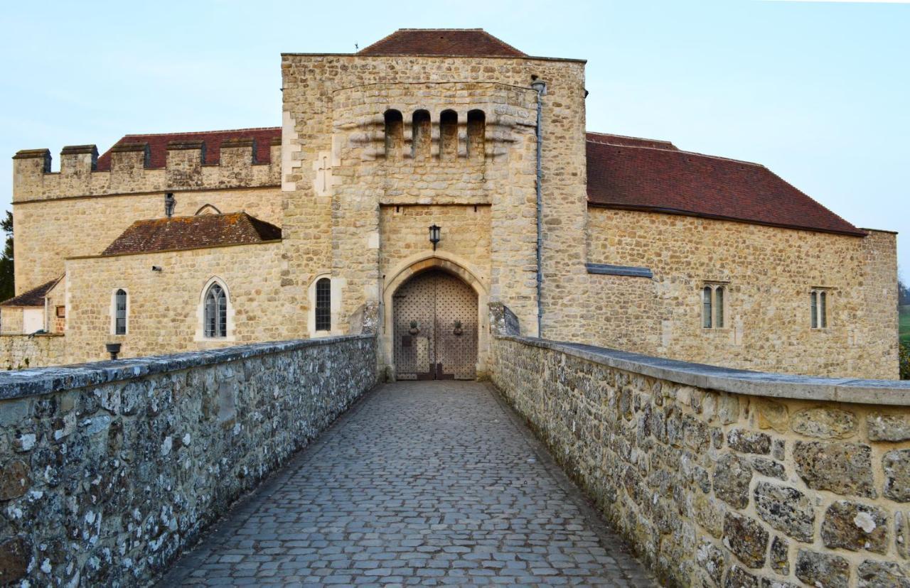 Leeds Castle Maiden'S Tower Bed and Breakfast Maidstone Eksteriør billede
